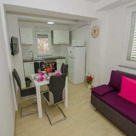 Vesela - Premium One Bedroom With Terrace And Partial Sea View Apartment